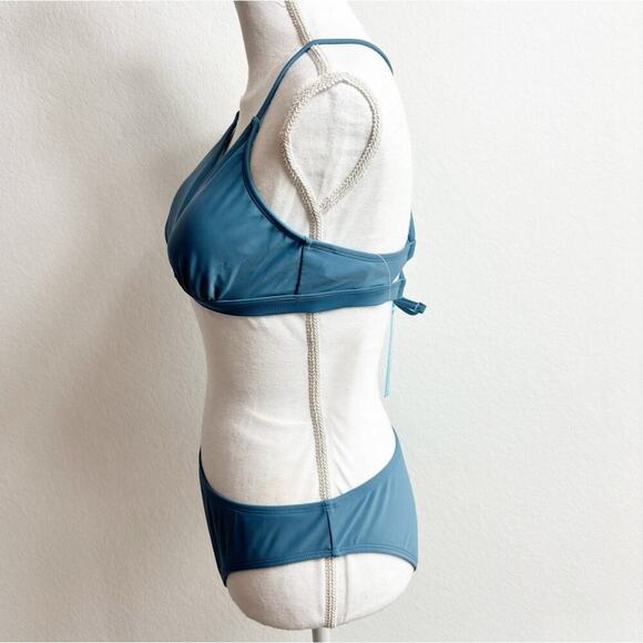 CUPSHE WOMEN TWO PIECE BLUE SWIMSUIT BRAND NEW WITH TAGS SIZE MEDIUM BRAND NEW - Picture 2 of 5